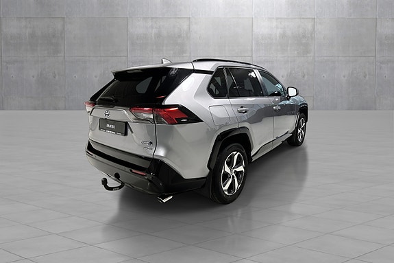 Toyota RAV4 5 of 30