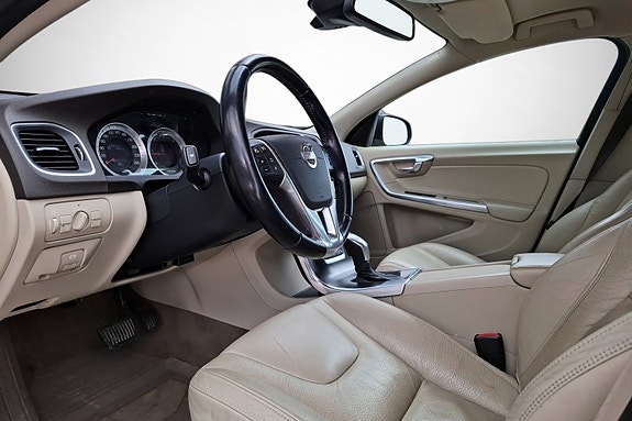 Volvo V60 13 of 26