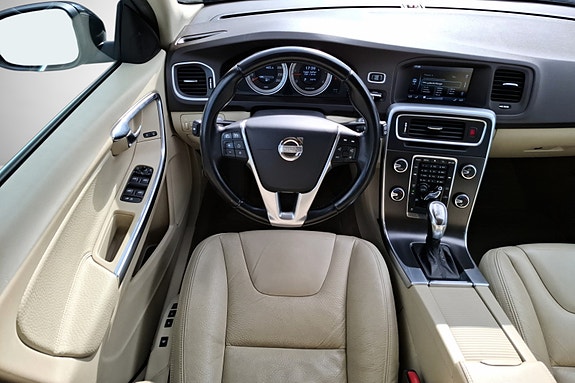 Volvo V60 9 of 26