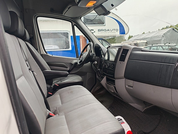 Volkswagen Crafter 8 of 21