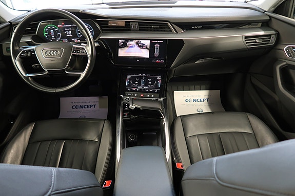 Audi e-tron 21 of 30
