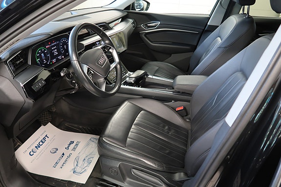 Audi e-tron 24 of 30