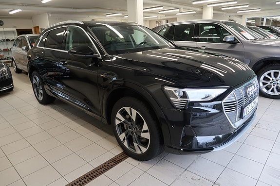 Audi e-tron 15 of 30