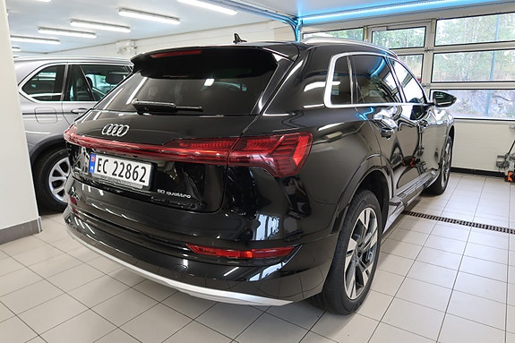 Audi e-tron 6 of 30