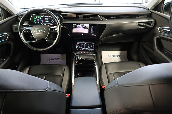 Audi e-tron 22 of 30