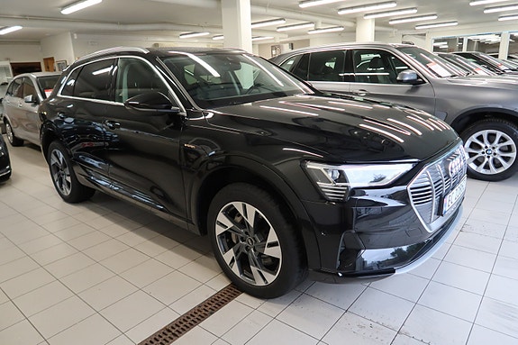 Audi e-tron 16 of 30