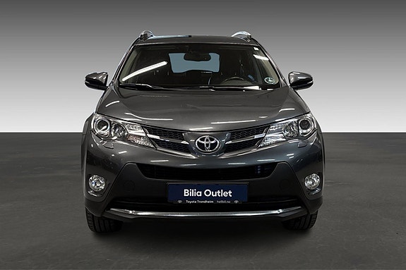 Toyota RAV4 2 of 18