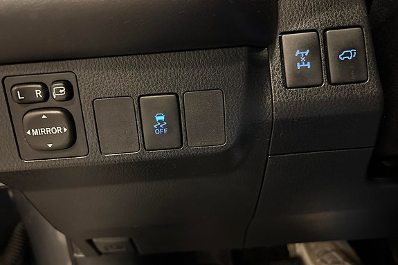 Toyota RAV4 14 of 18