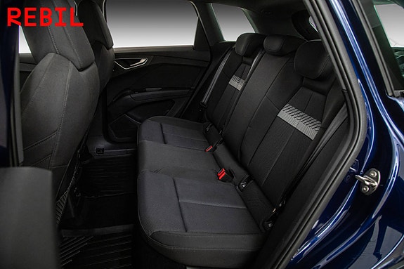 Audi Q4 e-tron 10 of 25