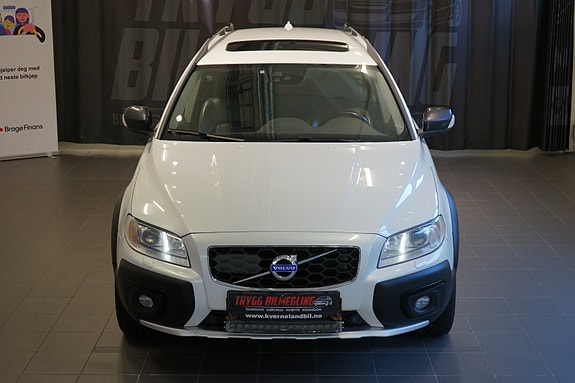 Volvo XC70 12 of 30