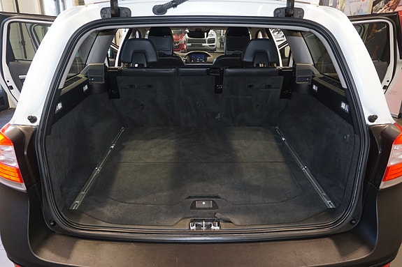 Volvo XC70 17 of 30