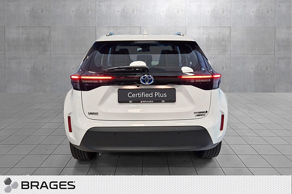 Toyota Yaris Cross 4 of 21