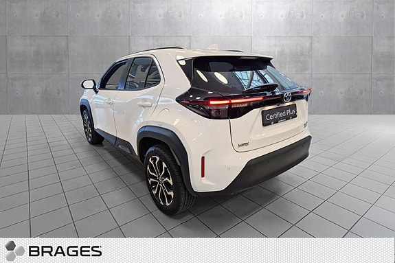 Toyota Yaris Cross 3 of 21