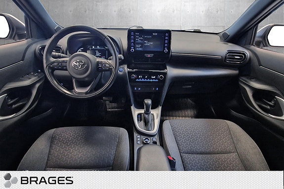 Toyota Yaris Cross 9 of 21