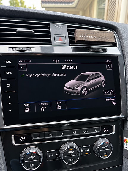 Volkswagen e-Golf VII 16 of 27