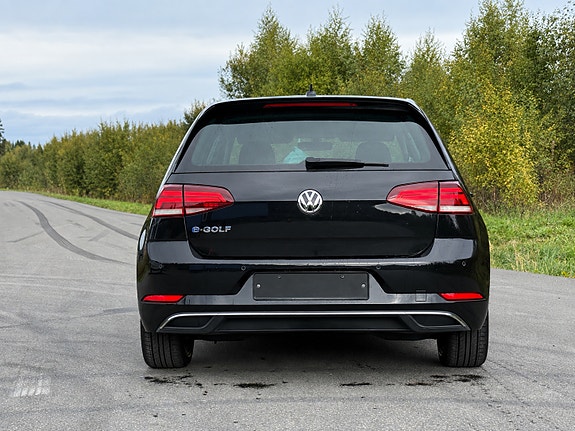 Volkswagen e-Golf VII 6 of 27