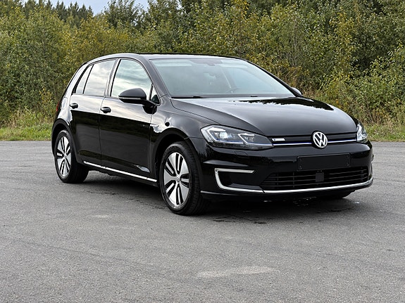 Volkswagen e-Golf VII 3 of 27