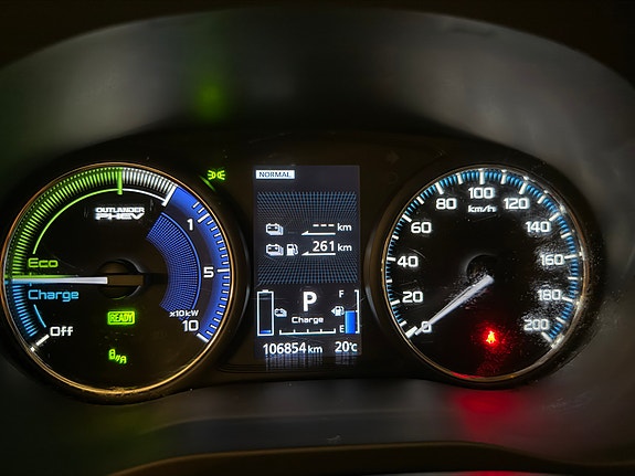Mitsubishi Outlander 29 of 29