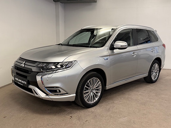 Mitsubishi Outlander 2 of 29