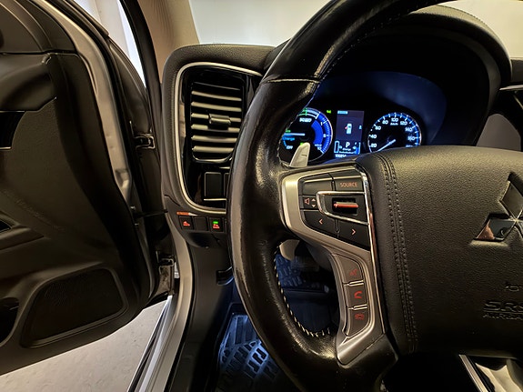 Mitsubishi Outlander 13 of 29