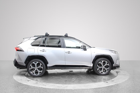 Toyota RAV4 Plug-in Hybrid 6 of 26