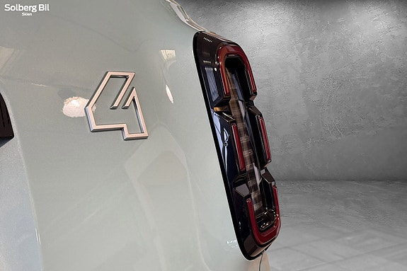 Renault 4 E-Tech 14 of 30