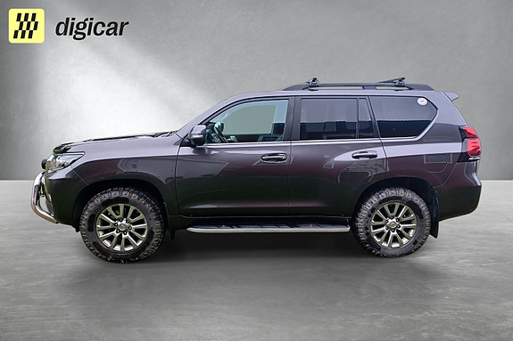 Toyota Land Cruiser 9 of 20