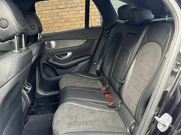 Mercedes-Benz GLC350 e 26 of 30