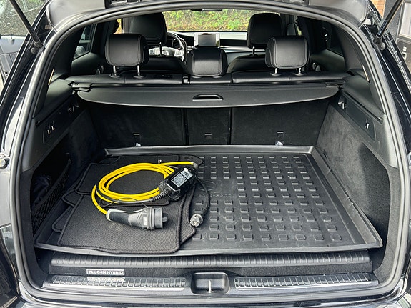 Mercedes-Benz GLC350 e 29 of 30