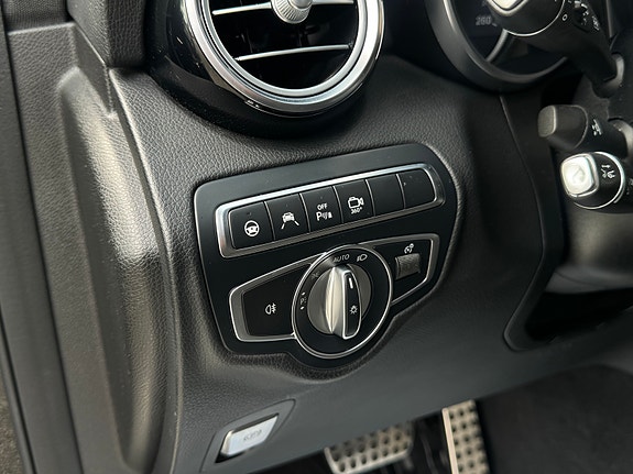 Mercedes-Benz GLC350 e 22 of 30