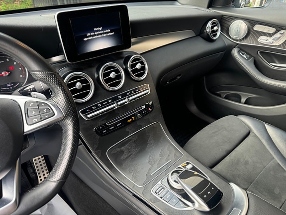 Mercedes-Benz GLC350 e 17 of 30