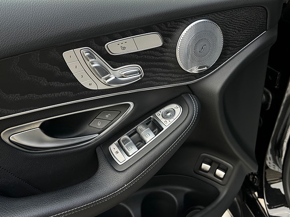 Mercedes-Benz GLC350 e 21 of 30