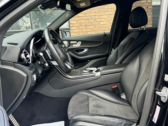 Mercedes-Benz GLC350 e 12 of 30
