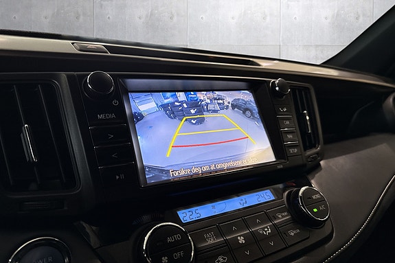Toyota RAV4 17 of 18