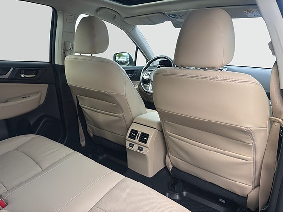 Subaru Outback 15 of 30