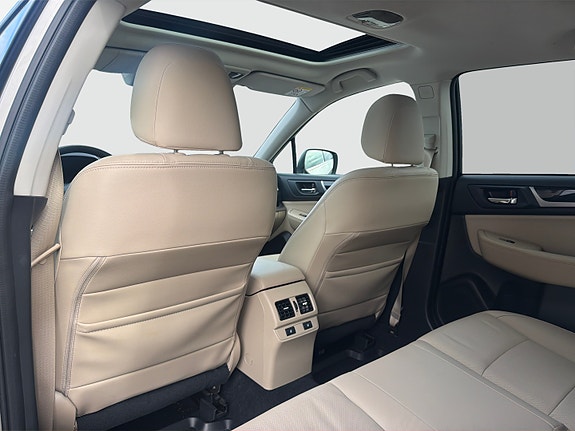 Subaru Outback 13 of 30