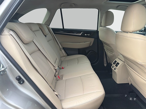 Subaru Outback 14 of 30