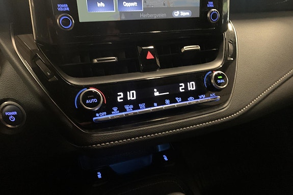 Toyota Corolla 15 of 26