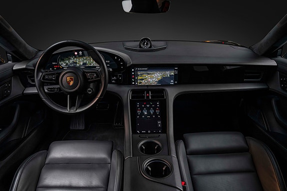 Porsche Taycan Turbo 10 of 30