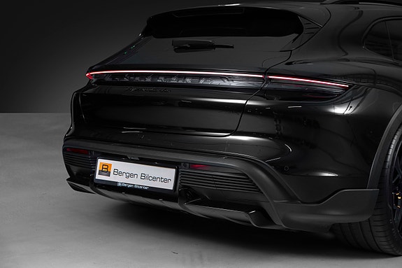 Porsche Taycan Turbo 7 of 30