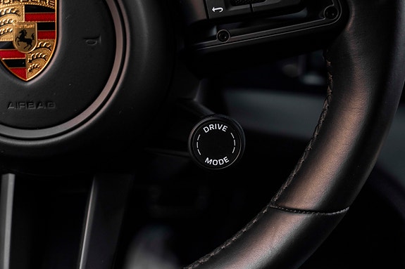 Porsche Taycan Turbo 15 of 30