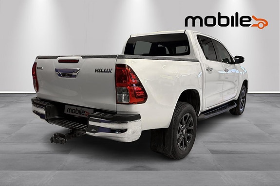 Toyota HiLux 3 of 26