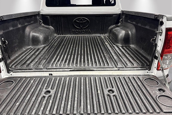 Toyota HiLux 5 of 26