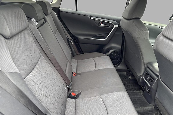 Toyota RAV4 17 of 22