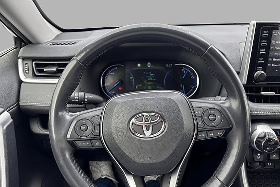 Toyota RAV4 11 of 22