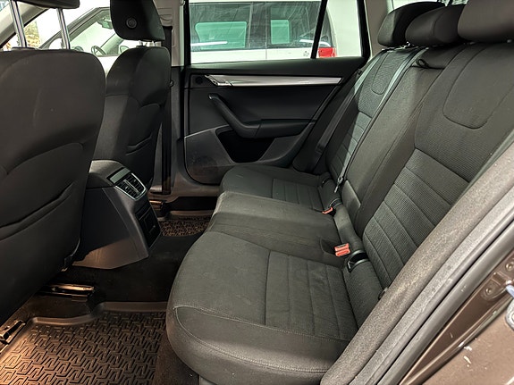 Skoda Octavia 28 of 30
