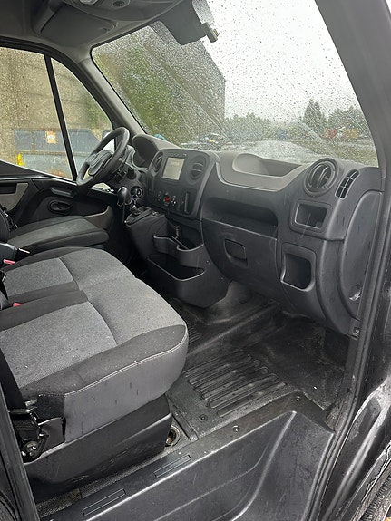 Renault Master 7 of 9