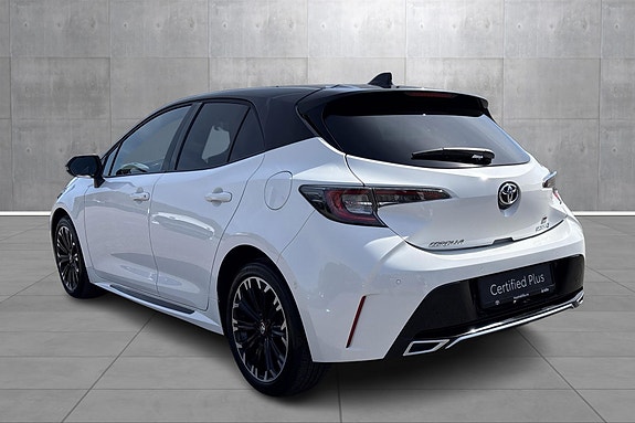 Toyota Corolla 3 of 19