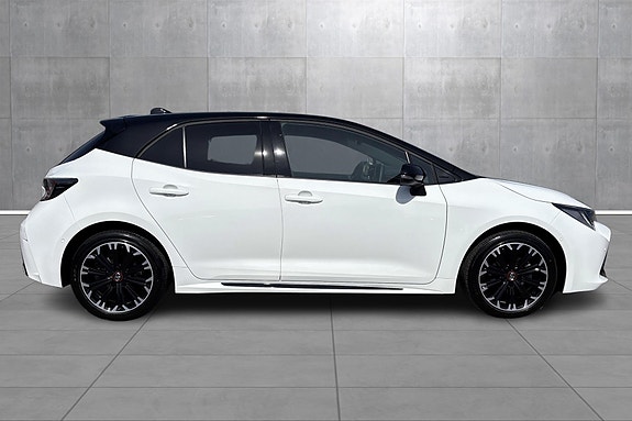 Toyota Corolla 6 of 19