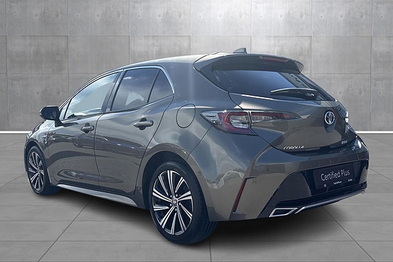 Toyota Corolla 3 of 22